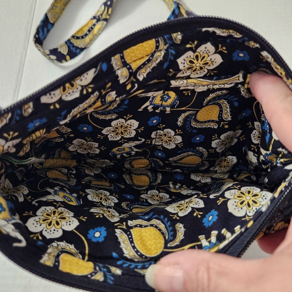 Retired 2012 Vera Bradley, Ellie Blue, Crossbody Hipster Bag. Zippers/Pockets. - Picture 5 of 8